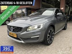 Grijs Gebruikt 2016 Volvo S60 CC Summum Sedan | € 17.950