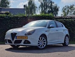 Wit Gebruikt 2011 Alfa Romeo Giulietta Progression Hatchback | € 3.500 (Super prijs)