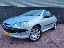 Grijs Gebruikt 2002 Peugeot 206 CC Cabriolet | € 2.650 (Iets duurder)