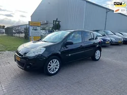 Hatchback Gebruikt 2009 Renault Clio II Hatchback | € 2.250 (Eerlijke prijs)