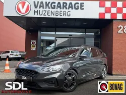 Blauw, metallic lak Gebruikt 2019 Ford Focus ST-Line Stationwagen | € 17.945 (Eerlijke prijs)