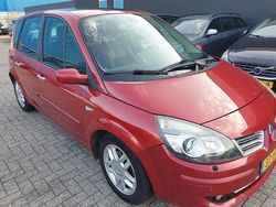 Rood Gebruikt 2009 Renault Scénic III MPV | € 2.299 (Goede deal)