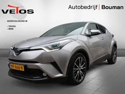 Grijs Gebruikt 2017 Toyota C-HR Premium SUV | € 18.450 (Eerlijke prijs)