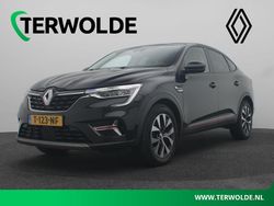 Zwart, metallic lak Gebruikt 2023 Renault Arkana Evolution SUV | € 24.945 (Eerlijke prijs)