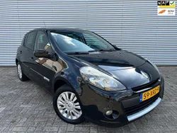 Zwart Gebruikt 2012 Renault Clio IV Collection Hatchback | € 2.375 (Eerlijke prijs)