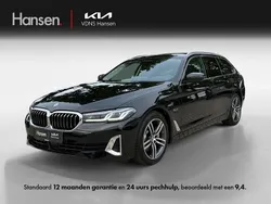 Zwart Gebruikt 2022 BMW 520 Executive Stationwagen | € 35.945 (Eerlijke prijs)