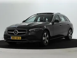 Grijs Gebruikt 2023 Mercedes C300 Luxury Stationwagen | € 39.945 (Eerlijke prijs)