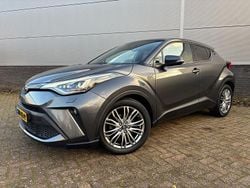 Grijs Gebruikt 2023 Toyota C-HR Executive SUV | € 26.980 (Eerlijke prijs)