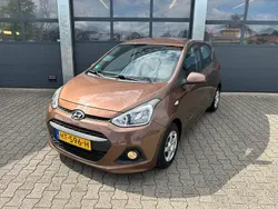 Bruin Gebruikt 2016 Hyundai i10 Comfort Hatchback | € 9.830 (Eerlijke prijs)