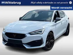Wit, metallic lak Gebruikt 2022 Cupra Leon Hatchback | € 28.450 (Eerlijke prijs)
