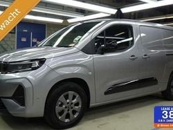 Grijs (metallic) Gebruikt 2024 Opel Combo-e Life Van | € 23.999