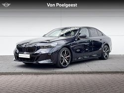 M carbonschwarz metallic (zwart metallic) Nieuw 2025 BMW 530e M Sport Sedan | € 72.900 (Iets duurder)