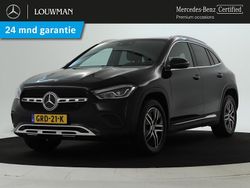 Donker zwart Gebruikt 2022 Mercedes GLA250 Luxury SUV | € 37.950 (Goede deal)
