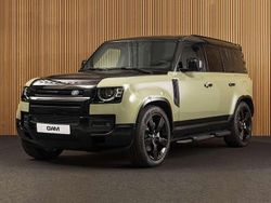 Zwart, metallic lak Gebruikt 2025 Land Rover Defender HSE Dynamic SUV | € 109.800 (Eerlijke prijs)