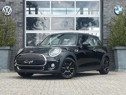 Zwart Gebruikt 2020 Mini ONE Hatchback | € 15.900 (Goede deal)