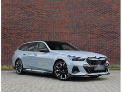 Grijs Gebruikt 2025 BMW 530e M Performance Stationwagen | € 84.950