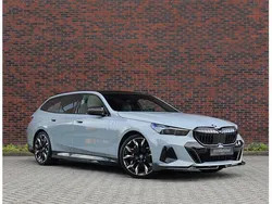 Grijs Gebruikt 2025 BMW 530e M Performance Stationwagen | € 84.950