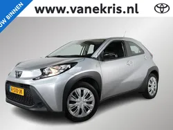 Zilver Gebruikt 2022 Toyota Aygo Play Hatchback | € 15.200 (Eerlijke prijs)