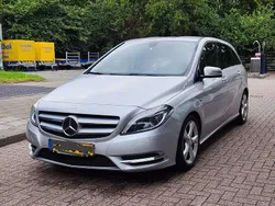 Zilver Gebruikt 2012 Mercedes 180 Sedan | € 9.249 (Eerlijke prijs)
