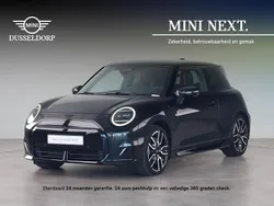 Zwart, metallic lak Gebruikt 2024 Mini Cooper SE Hatchback | € 34.950 (Goede deal)
