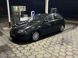 Zwart Gebruikt 2003 Seat Ibiza Hatchback | € 600 (Goede deal)