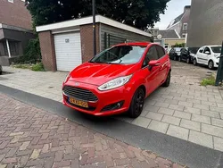 Rood Gebruikt 2013 Ford Fiesta Titanium Hatchback | € 4.499 (Eerlijke prijs)
