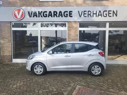 Grijs Gebruikt 2022 Hyundai i10 Comfort Hatchback | € 12.900 (Eerlijke prijs)