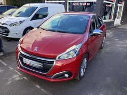 Rood Gebruikt 2018 Peugeot 208 Style Hatchback | € 8.900 (Goede deal)