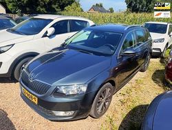 Grijs Gebruikt 2015 Skoda Octavia Business Line Stationwagen | € 6.950 (Eerlijke prijs)