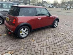 Rood Gebruikt 2006 Mini ONE Seven Hatchback | € 3.200