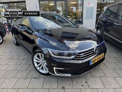 Zwart Gebruikt 2016 VW Passat Highline Stationwagen | € 11.950 (Eerlijke prijs)