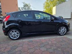 Zwart Gebruikt 2014 Ford Fiesta Hatchback | € 6.475 (Eerlijke prijs)