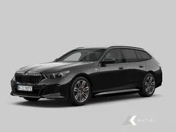 Zwart Gebruikt 2024 BMW 530e M Sport Stationwagen | € 67.950