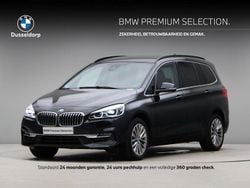 Saphirschwarz metallic (donker zwart) Gebruikt 2022 BMW 216 Gran Tourer Comfort Edition MPV | € 21.950 (Eerlijke prijs)