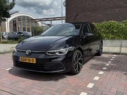 Zwart Gebruikt 2021 VW Golf VIII Style Hatchback | € 22.499 (Super prijs)