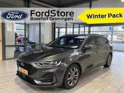 Grijs (metallic) Gebruikt 2023 Ford Focus ST-Line Stationwagen | € 20.890 (Eerlijke prijs)