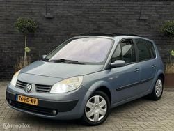 Blauw Gebruikt 2004 Renault Scénic II Luxe MPV | € 1.495 (Goede deal)