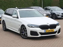 Wit Gebruikt 2022 BMW 530 Efficient Dynamics Stationwagen | € 42.999 (Goede deal)
