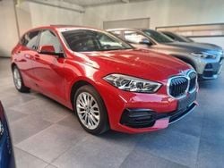 Rood Gebruikt 2024 BMW 118 Sport Line Hatchback | € 26.800 (Eerlijke prijs)