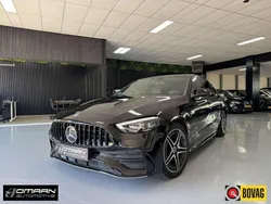Zwart, metallic lak Gebruikt 2023 Mercedes C200 AMG line Sedan | € 45.990 (Super prijs)