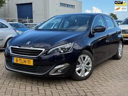 Blauw, metallic lak Gebruikt 2014 Peugeot 308 Allure Hatchback | € 5.350 (Super prijs)