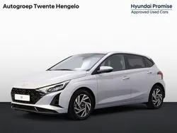 Zilver grijs Gebruikt 2024 Hyundai i20 Comfort Hatchback | € 21.950 (Eerlijke prijs)