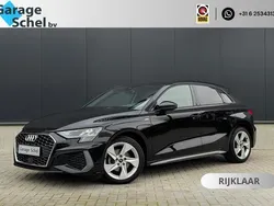 Zwart Gebruikt 2023 Audi A3 Sportback Business Hatchback | € 31.950 (Iets duurder)