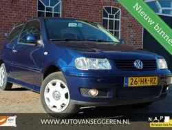 Blauw Gebruikt 2001 VW Polo Hatchback | € 725 (Eerlijke prijs)
