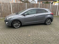 Grijs Gebruikt 2015 Hyundai i30 Hatchback | € 13.950 (Duur)