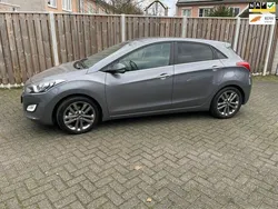 Grijs Gebruikt 2015 Hyundai i30 Hatchback | € 13.950 (Duur)