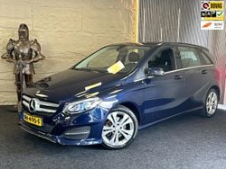 Blauw Gebruikt 2017 Mercedes B180 Ambition MPV | € 18.999 (Eerlijke prijs)