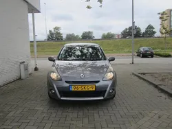 Grijs Gebruikt 2011 Renault Clio II Collection Hatchback | € 3.250 (Eerlijke prijs)