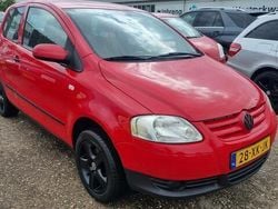 Rood Gebruikt 2007 VW Fox Hatchback | € 1.350 (Eerlijke prijs)