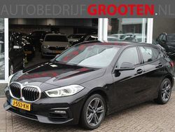 Zwart Gebruikt 2020 BMW 118 Executive Hatchback | € 16.888 (Eerlijke prijs)